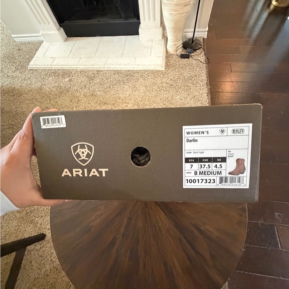 Ariat Women's Darlin Western Leather Upper Fashion Boot Size 7 - Picture 2 of 6